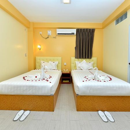 Okkala Hotel Yangon Extérieur photo