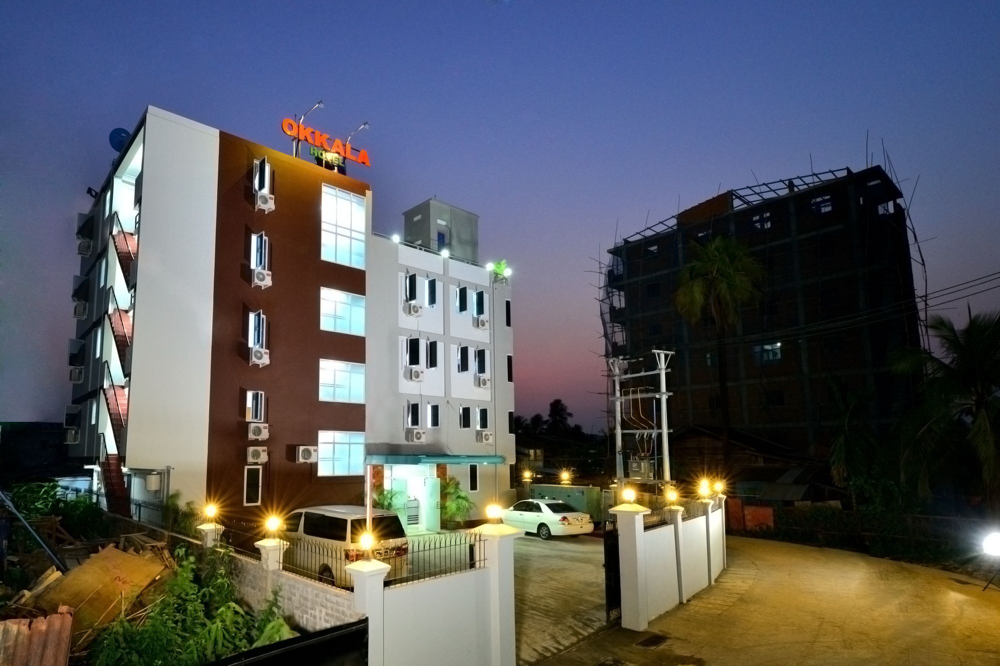 Okkala Hotel Yangon Extérieur photo
